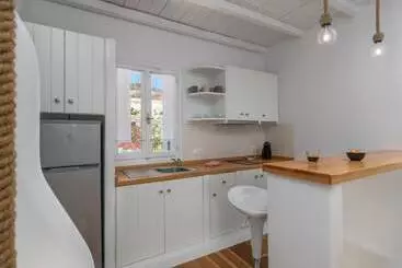 ツーリストアパートメント Milesian Suites