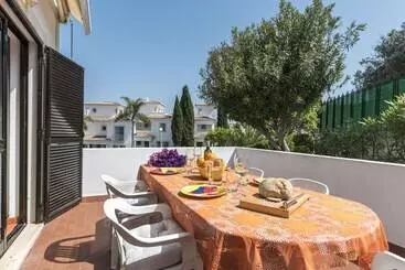 ツーリストアパートメント Villa 39