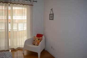 Жильё для туристов Cozy Apartment At Carcavelos Beach