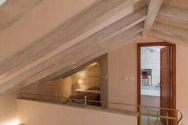 ツーリストアパートメント Villa Guardian