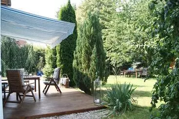 ツーリストアパートメント Petit Triotel   In Leukersdorf
