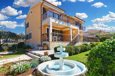 آپارتمانهای توریستها Apartment 1021