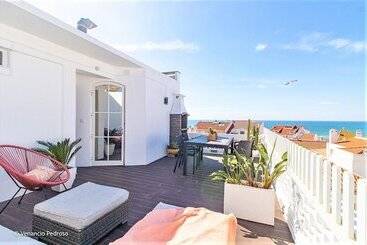 Жильё для туристов Nesha Ericeira Flats