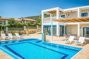 Turistihuoneistot Villa Cyan