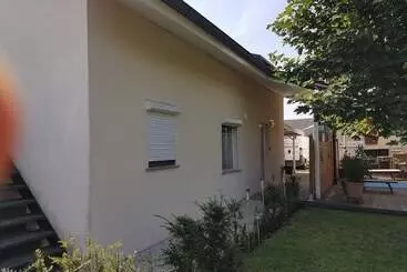 ツーリストアパートメント Ferienwohnung Nahe Basel