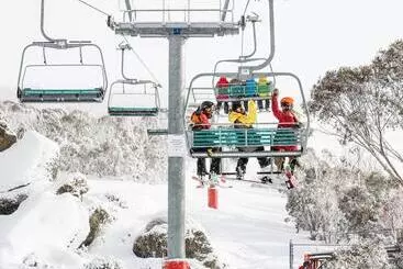 ツーリストアパートメント Poley Cow Studio   Lake & Mountain Views L Air Con L Parking