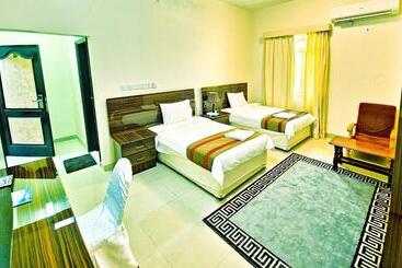 בית מלון כפרי Khasab