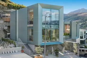 アパートホテル Lanah Residence