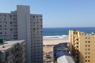 هتل آپارتمان Mthonjeni Residence And Cafe