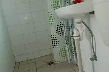 Tropicana Motel & Backpackers