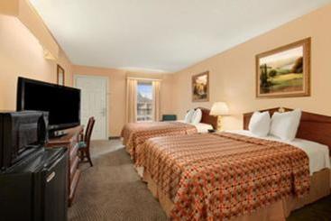 בית מלון כפרי Super 8 By Wyndham Orangeburg North