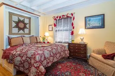 King's Cottage Bed & Breakfast