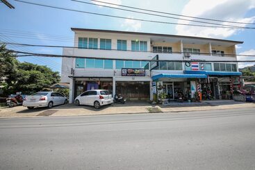 Hotel Aoi Apartment By Oyo Rooms