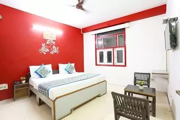 Spot On 35573 Hotel Classic