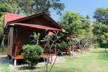 Szálloda Koh Jum Delight Beach