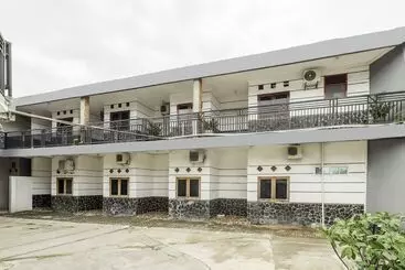 Szálloda Oyo 2227 Raka Residence Syariah