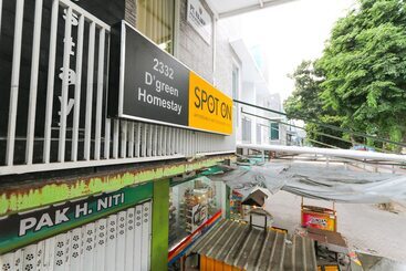 Отель Spot On 2332 D Green Rest & Spa   Hostel