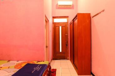 Hotell The Joglo Family