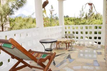 Bed and Breakfast Mondi Lodge Kisoro