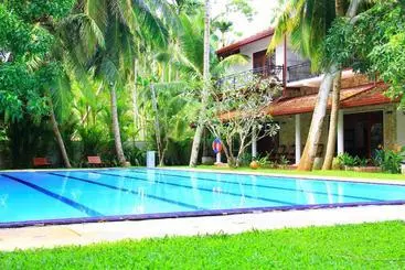 Majatalo Villa 45   Balapitiya