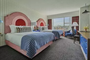 Отель Graduate By Hilton Cincinnati