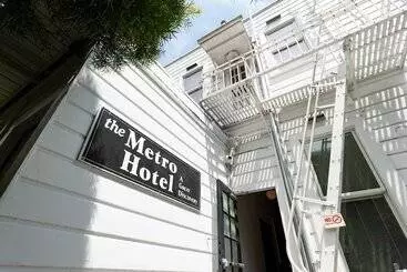 호텔 The Metro