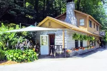 モーテル Mitchells Lodge And Cottages