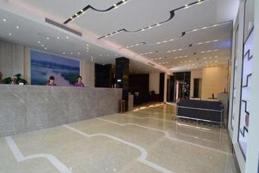 Otel Lavande Nanjing Shuiximen Street Mochou Lake Park
