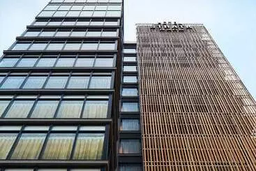 Otel Strata Naha