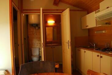 ホテル Camping Municipal Du Pont De L Elze