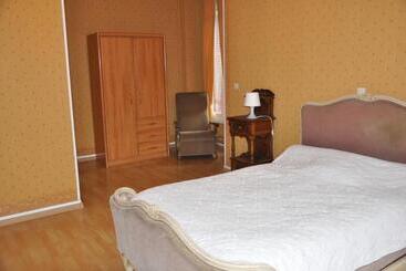 Пансион Château De La Croix Bizet