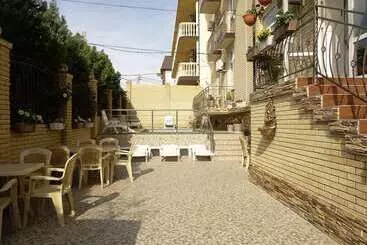 Majatalo Guest House Amur