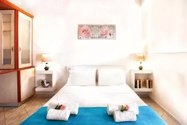 ホテル Del Sol Suites
