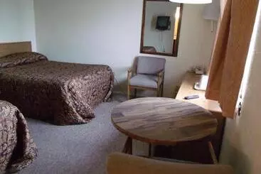 ホテル Narrow Gauge Railroad Inn