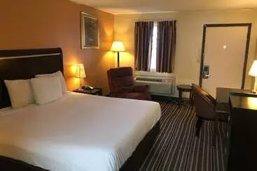 فندق Nendels Inn & Suites Dodge City Airport