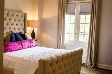 هتل Old Capitol Inn