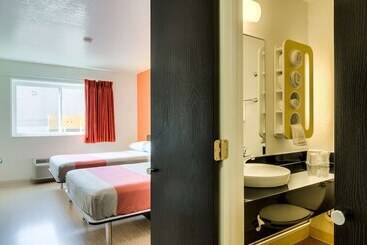 Motel 6arlington Heights, Il  Chicago North Central