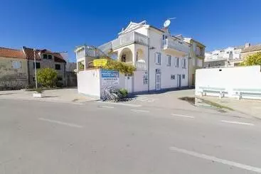 Turistihuoneistot Apartments Ivanka