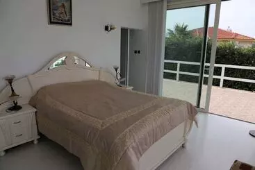 Turistihuoneistot Villa Eden By Amy Villas