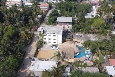 Hotel Ashly Loma Larga