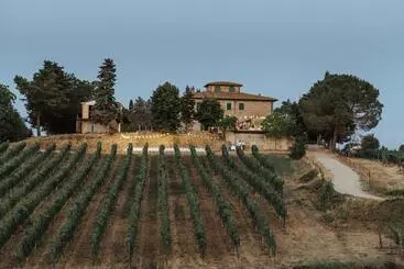 Hotel Perelli Winery