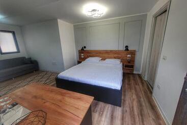 پانسیون Vily Luxury Rooms