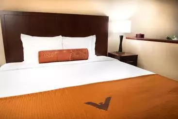 Отель Phoenix Inn Suites  Eugene