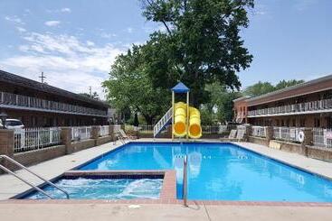 هتل South Shore Inn