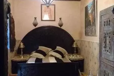 تختخواب و صبحانه Riad Makene Mouchkill