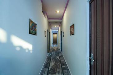 Hotell Oyo 60794 A One Residency And Restaurant