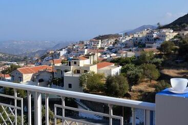 Tourist flats Traditional Karpathian Home With Panoramic View