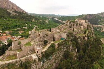 Turista apartmanok Awesome Stone House