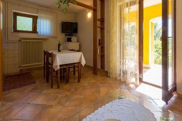 דירות לתיירים Apartments Nikica