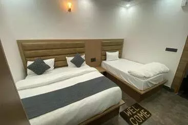 ホテル Taj Paradise